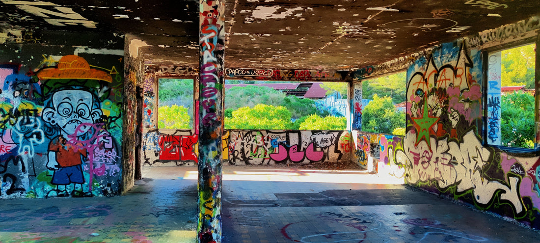 Usines Abandonnées et Graffiti